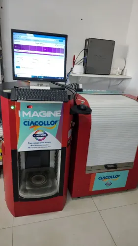 Máquina de tintas imobiliária