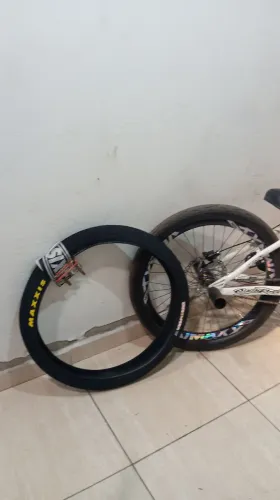 Pneu maxxis hookworm