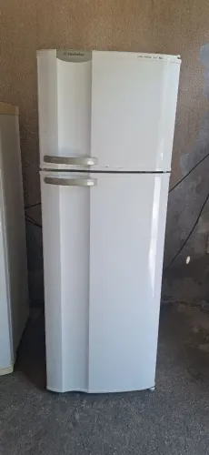 Geladeira Electrolux Frosfree Dúplex branca