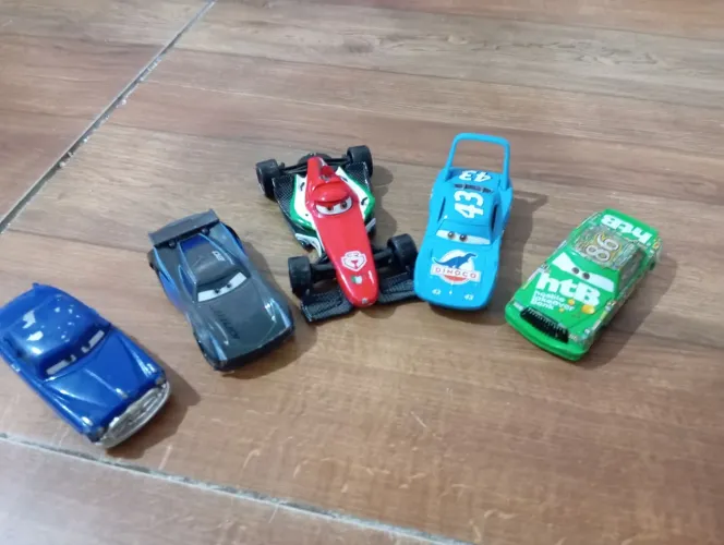 CARRINHOS DE METAL , DO FILME CARROS