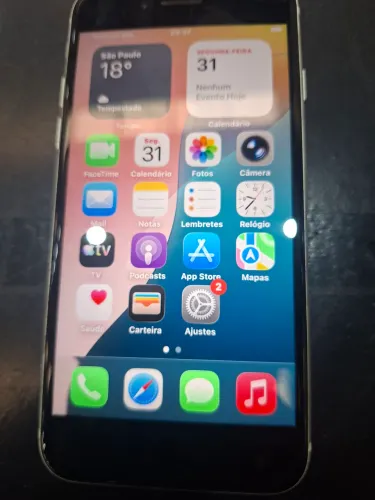 Iphone 9 SE em estado de novo...impecavel