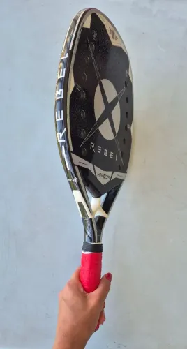 Raquete de Beach Tennis Heroe's Rebel Ano 2023