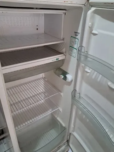 Geladeira 220v