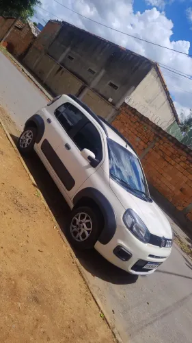 Fiat Uno WAY Celeb. 1.0 EVO Fire Flex 8V 5P 2015