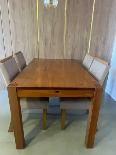 Mesa de jantar 4 lugares