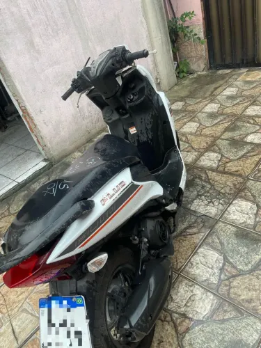 Moto seminova.