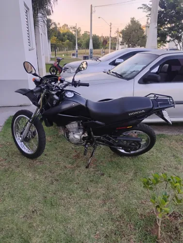 Vende se moto em bom estado motor zero