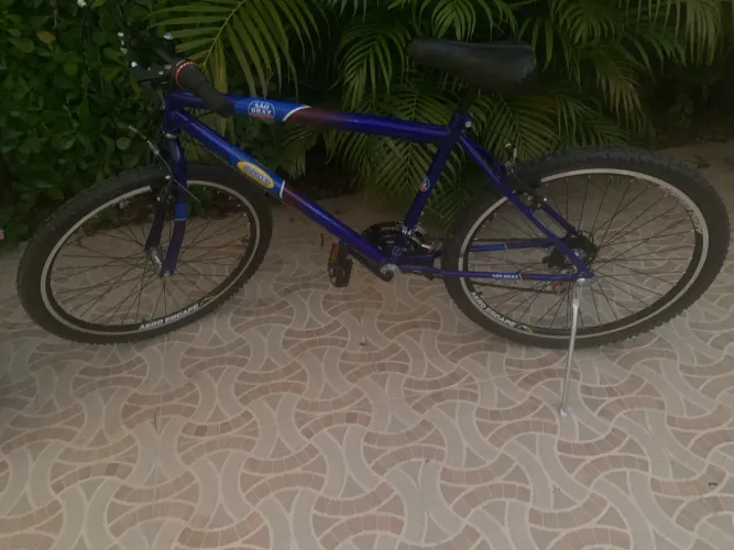 Bicicleta aro 26, 21 marchas NOVA