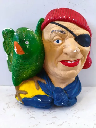 Estátua de Pirata anos 90 linda peça de coleção.