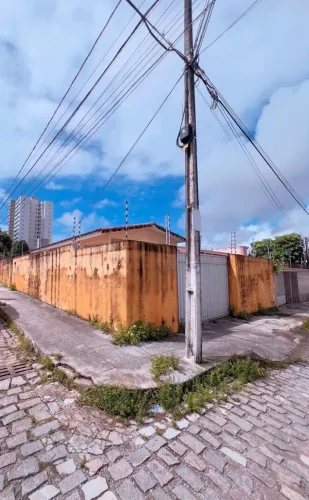LOCALIZAÇÃO TOP DE ESQUINA - OPORTUNIDADE IMPERDÍVEL EM LAGOA NOVA NATAL/RN