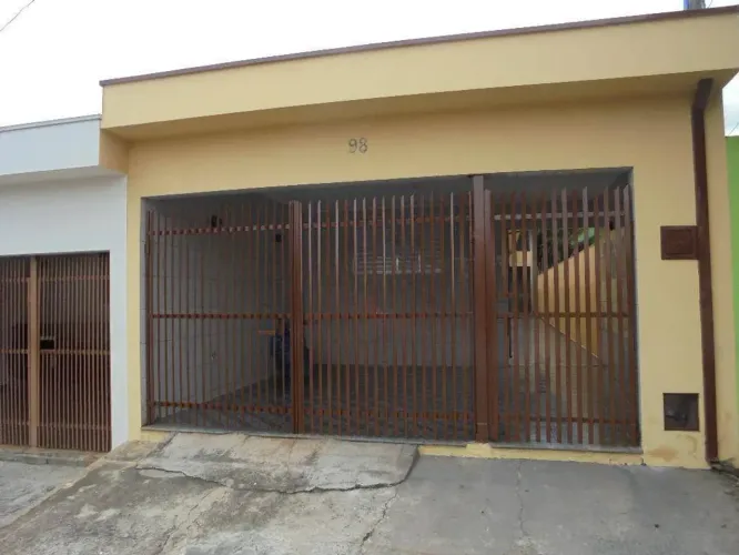Casa com 02 Quartos para locação no bairro Jardim Morada do Sol em Indaiatuba/SP.