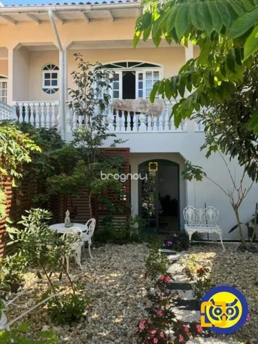 Casa à Venda, 3 Suítes, 2 Vagas - Jardim Atlântico - Florianópolis