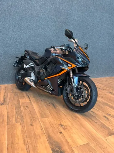 HONDA CBR 650R