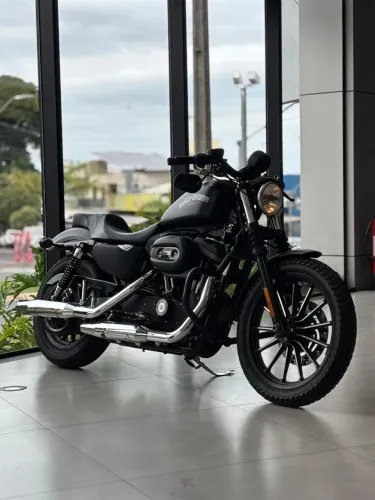 Harley-Davidson XL 883N IRON