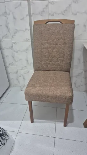 Cadeira de jantar estofada