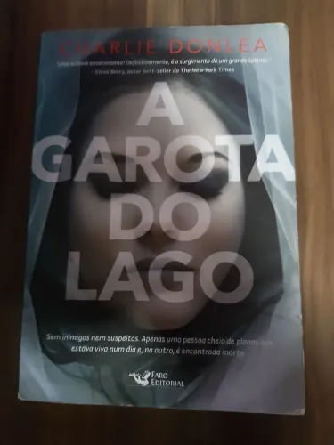 Livro A Garota do Lago