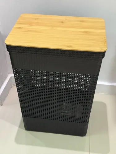Cesto de roupas OU grid com tampa de bambu 49 Litros preto.