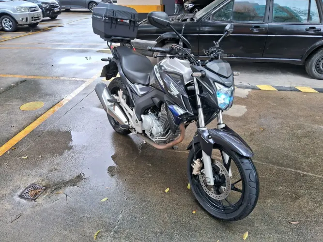 Vendo cb twister 250f 19/20 com 38.000 km