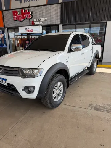 Mitsubishi L200 Triton HPE 3.2 CD TB Int.diesel AUT 2015