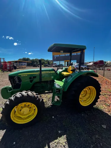 Trator John Deere 5090 - 5078 