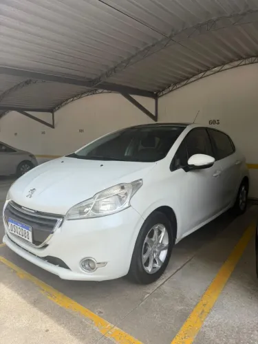Peugeot 208 Allure 1.5 Flex 8V 5P 2014