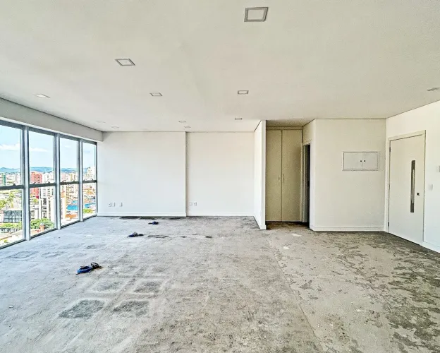 Sala Comercial para Locação em Joinville em frente ao Hospital Dona Helena - Rua Blumenau