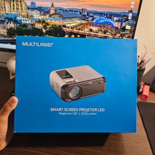 Projetor Multilaser - até 180''