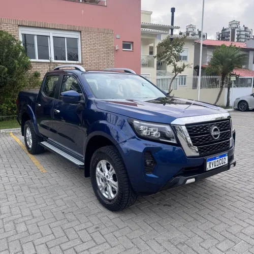 Nissan Frontier XE CD 4X4 2.3 Bi-TB Diesel Aut. 2024