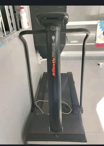 Vende se esteira