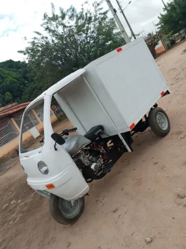 Vendo esse triciclo motocar200
