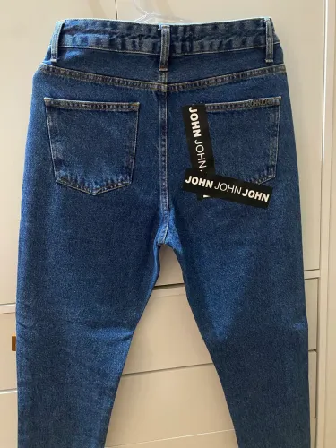 Calça jean mom tamanho 38- John John