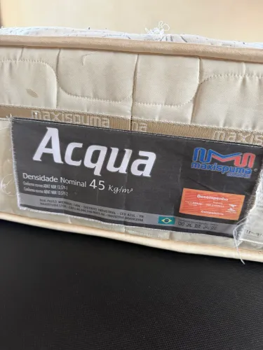 Cama Box Queen + Colchão Maxispuma D45 Queen - Excelente Estado