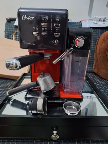 Cafeteira Oster Primalatte Automática Expresso 220v Vermelha (Usado)