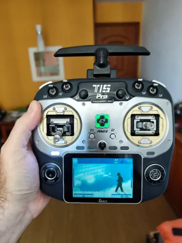 Rádio Jumper T15 Pro ELRS 2.4 impecável