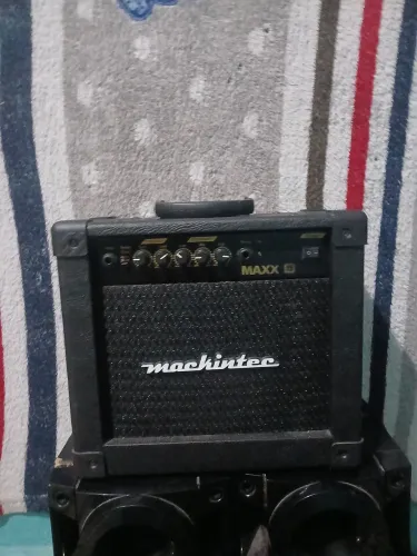 Amplificador mackintec maxx 15