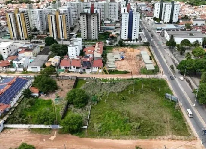 ESPAÇO COMERCIAL PARA ACADEMIA OU FUTURO MALL  AVENIDA ABEL CABRAL  NOVA PARNAMIRIM/RN