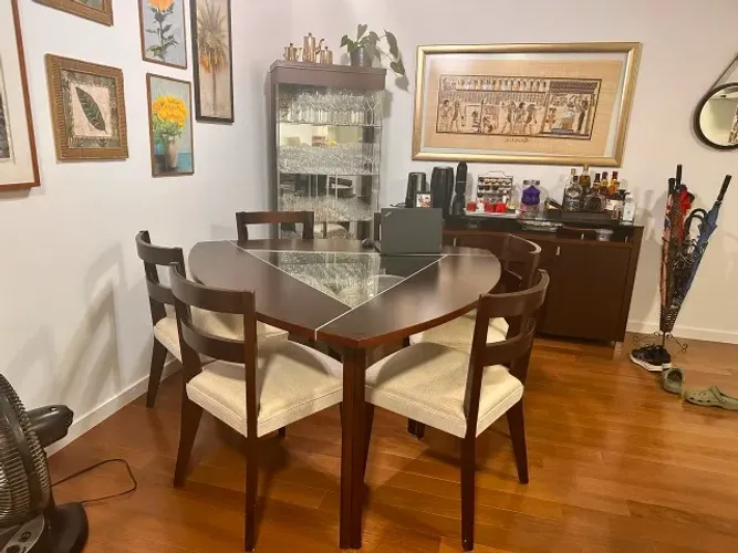 Mesa + Buffet e Cristaleira de brinde.
