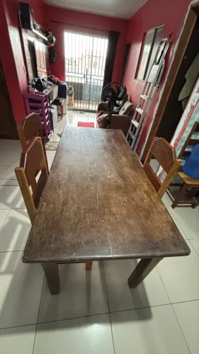 Vendo esta mesa pra 6 lugares
