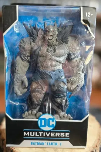 Devastador DC Marvel Legends 