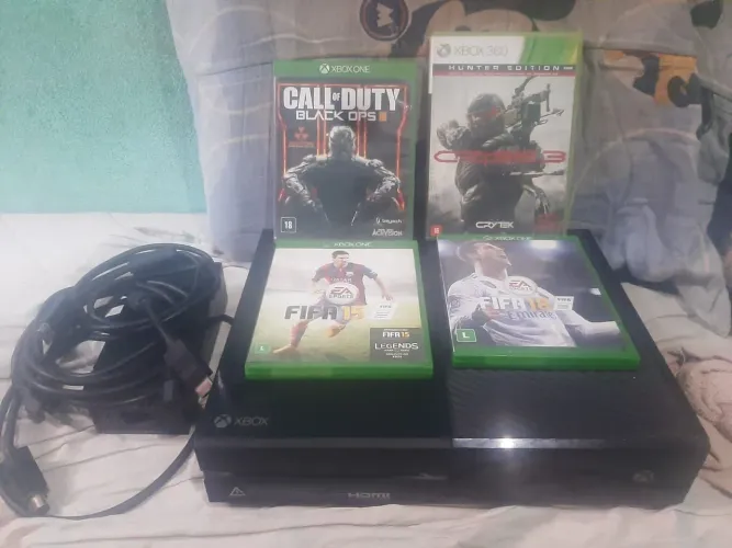 Xbox one, com jogos e 1 controle de fio