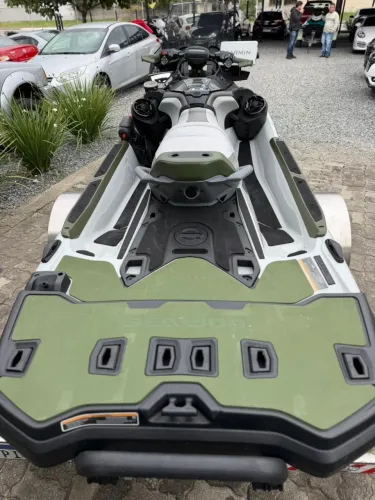 Jet ski sea doo fisher apex 300 2025