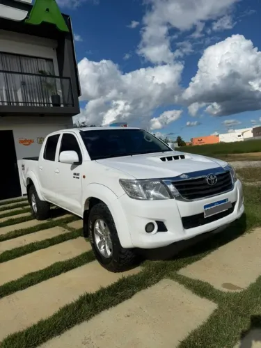 Toyota Hilux CD SR D4-d 4X4 3.0 TDI Dies Aut. 2015