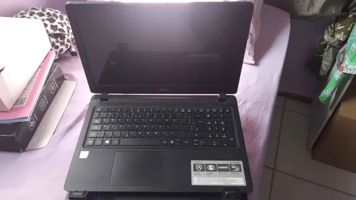 Notebook Acer Aspire ES 15 + cooler portátil