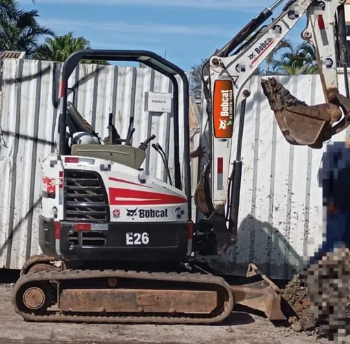 Mini escavadeira Bobcat E26 