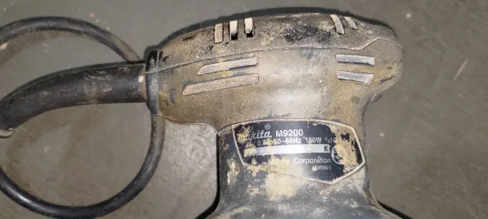 Lixadeira Orbital Makita M9200 - 180W (Profissional)