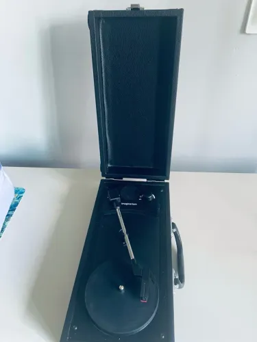 Vendo Vitrola Retrô Portátil 