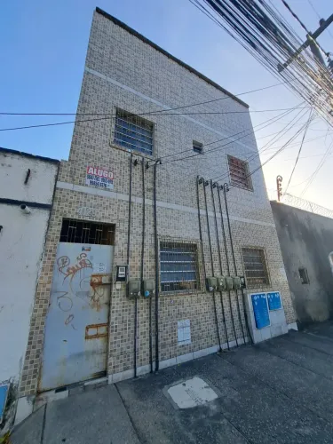 Apartamento compacto na Rua Teodomiro de Castro