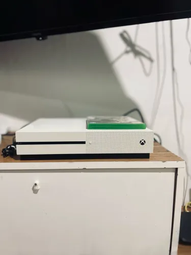 Xbox One S Branco para Conserto ou Retirada de Peças ?