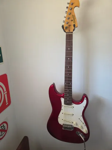 Guitarra Menphis by Tagima vermelha