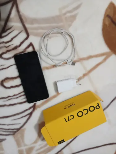 Vendo esse celular cm nota fiscal carregador original